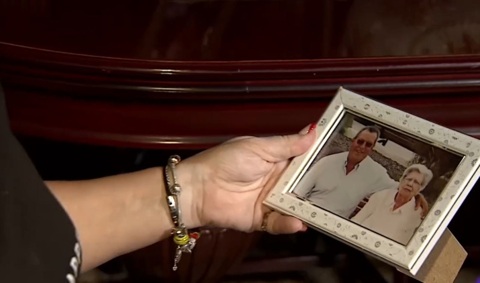 ¿Quién cuida a las cuidadoras?: "He pasado media vida cuidando y el día de mañana no voy a tener una pensión"