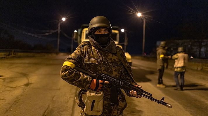 Telediario Fin de Semana - Rusia intensifica la ofensiva en el sureste de Ucrania hacia Mariúpol y Odesa