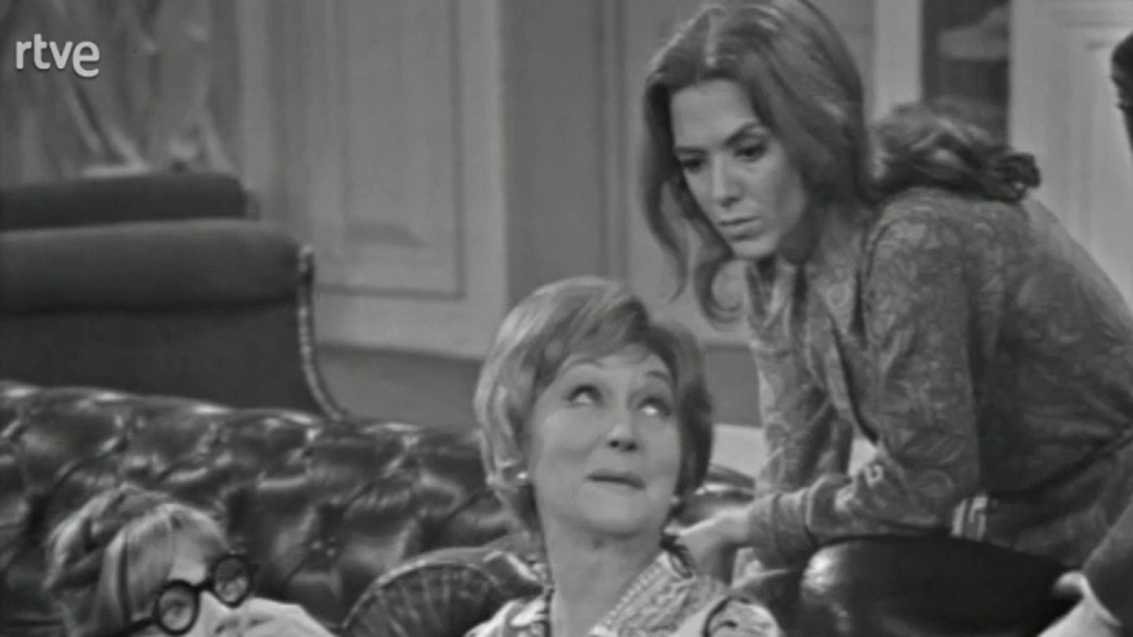 Estudio 1 - La desconcertante señora Savage - Estudio 1 | Ver