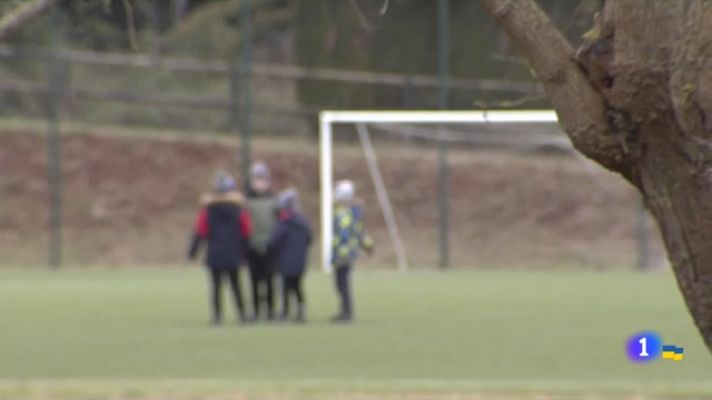 L'Informatiu - Mig miler de refugiats ucraïnesos arriben a Barcelona els darrers dies