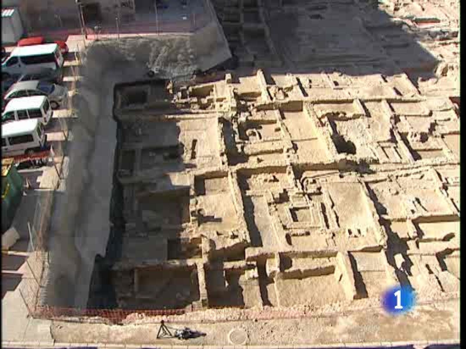 Polémica por los restos arqueológicos hallados al construir un aparcamiento | Ver