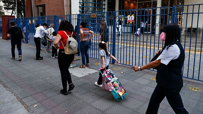Telediario 2 - Los patios inclusivos, un recreo diferente para romper con los estereotipos de género