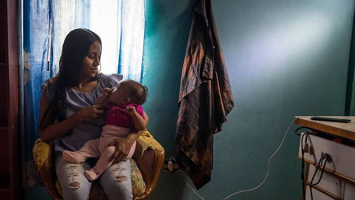 Telediario 1 - La baja por maternidad, una de las tareas pendientes en Estados Unidos