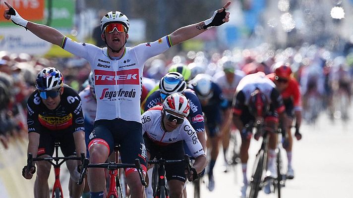 Ciclismo - París-Niza | Mads Pedersen gana la 3ª etapa al sprint