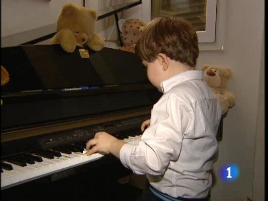  - Virtuoso del piano con ocho años