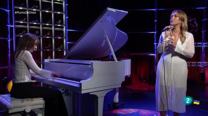 Punts de vista - Laura Andrés i Beth Rodergas interpreten 'Time after time'