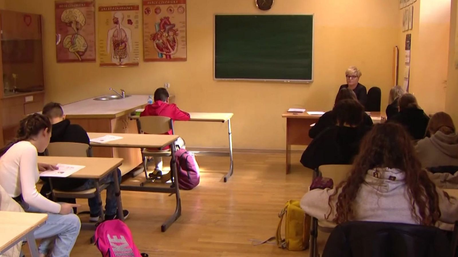 40 personas que han huido de la guerra en Ucrania, han encontrado refugio en un colegio polaco - Ver ahora