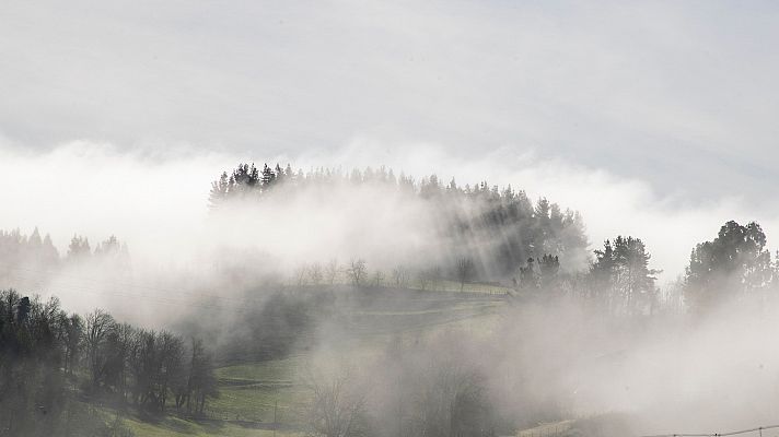 El tiempo - Cielos nubosos con precipitaciones en el tercio norte de la Península