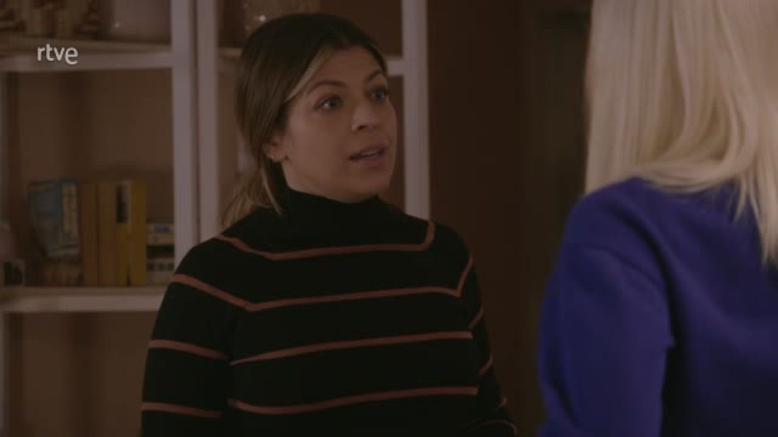 'Servir y proteger': Lidia y Hanna retoman su relación de pareja - Servir y proteger | Ver