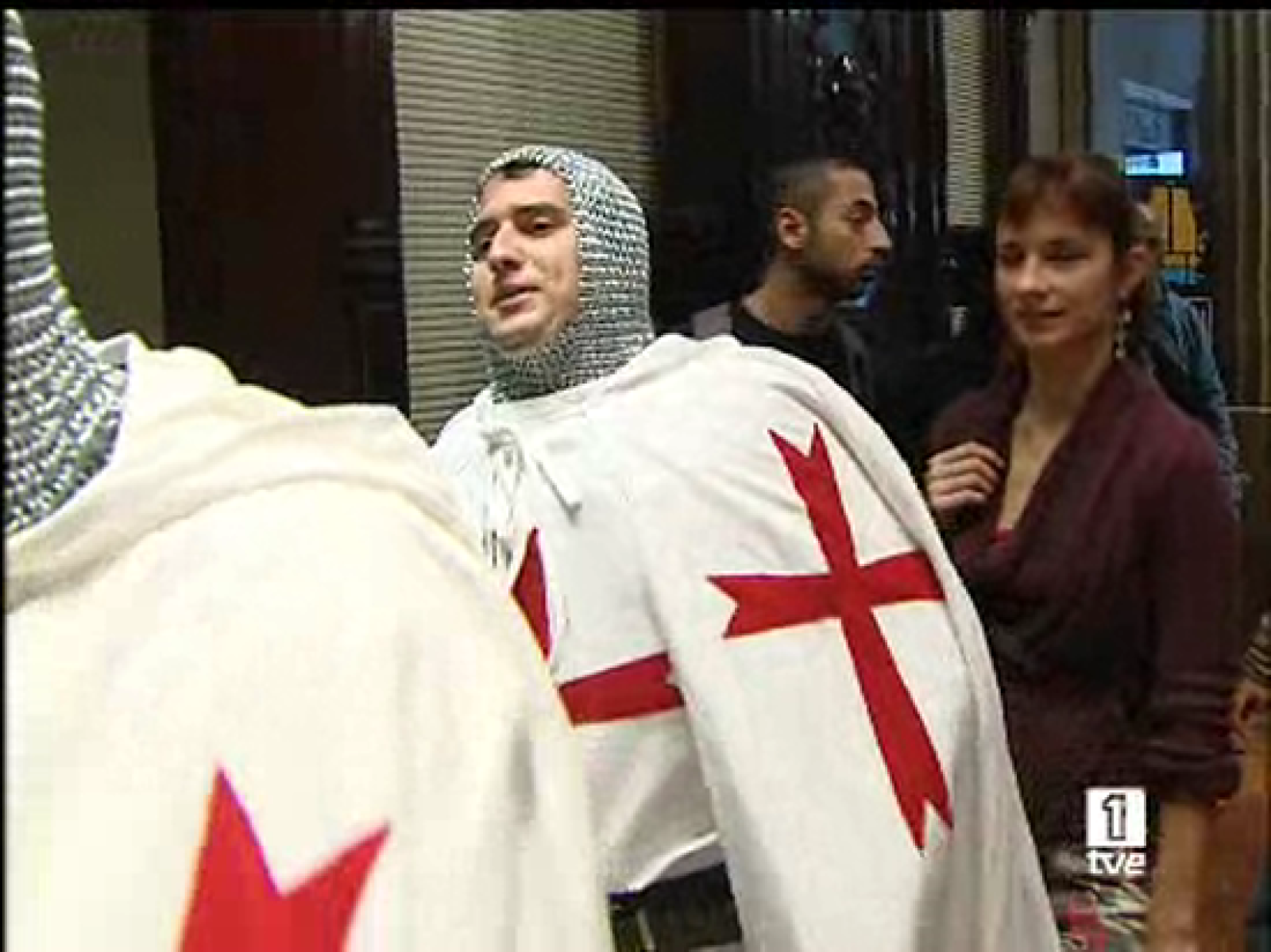 Alrededor de 800 personas se han presentado en Barcelona al cásting para la nueva obra de Tricicle. Se trata de 'Spamalot', una obra original de los Monty Phyton.