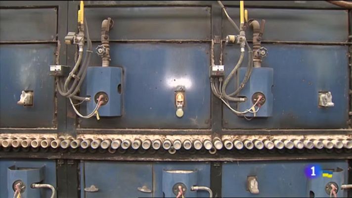 L'informatiu - Comunitat Valenciana - El sector azulejero sufre las consecuencias de la guerra