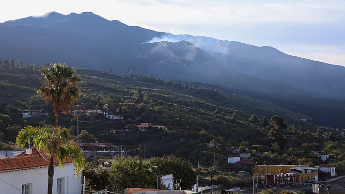 Telediario 1 - Las ayudas para vivienda a los afectados por el volcán de La Palma suben hasta 100.000 euros