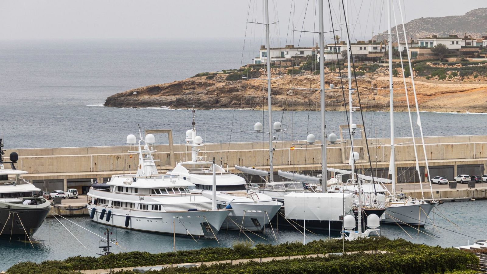 La vida de lujo de los rusos en España | Ver