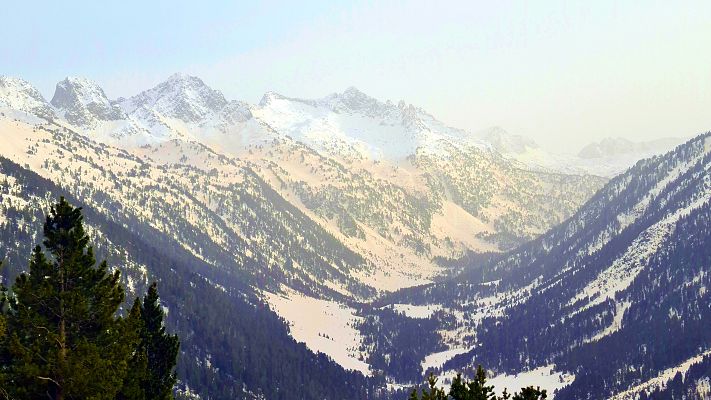  - La pols en suspensió tenyeix de marró el Pirineu