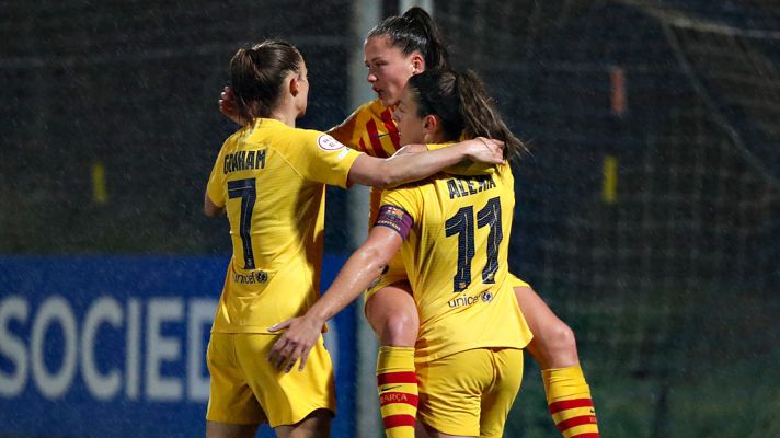 Fútbol - El Barça golea a la Real Sociedad y jugará las semifinales de la Copa de la Reina.