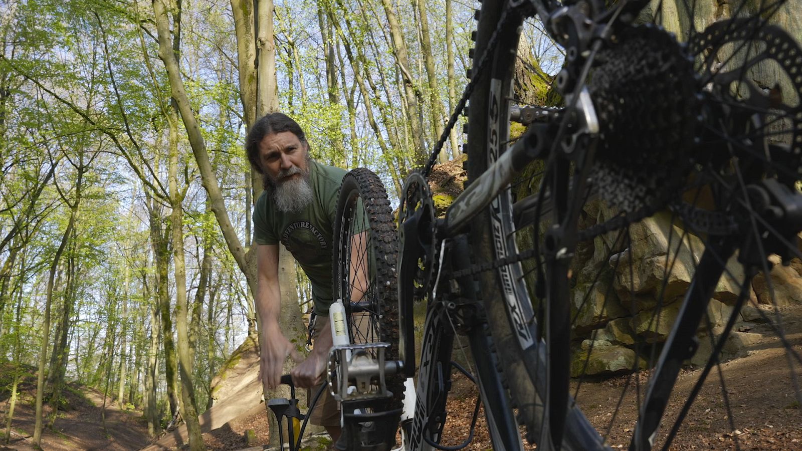 Senderos del mundo - Baviera-Turingia, Etapa 1: Baños de Montemayor-P.N.Cornalvo, Asturias - ver ahora