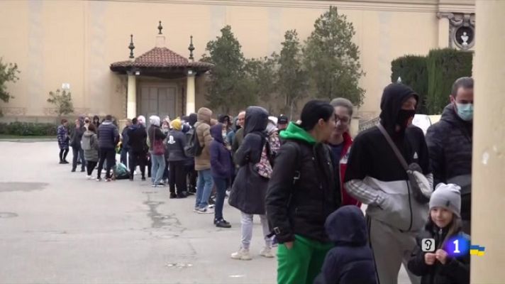 L'Informatiu - Desorientació entre els ucraïnesos que han anat al centre d'acollida a la Fira de Barcelona
