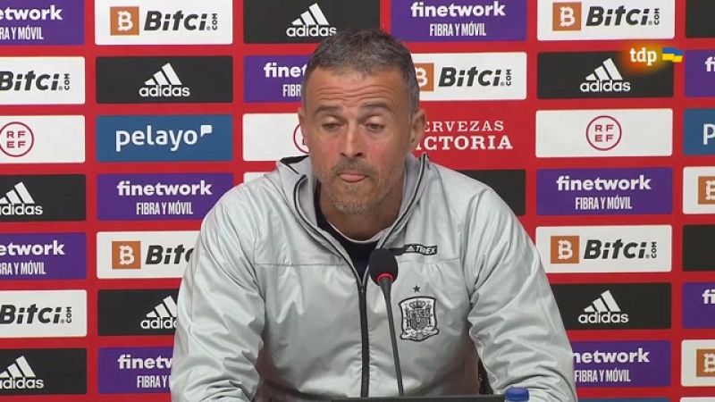 Luis Enrique: "Pedri ya está cansado de que le comparen con Iniesta"