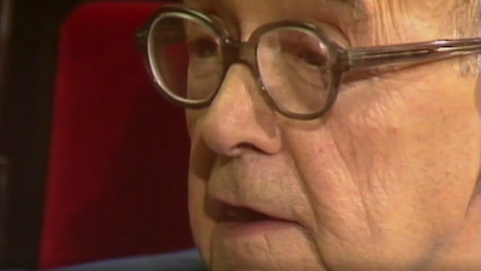 De cerca - José Prat - De cerca | Ver