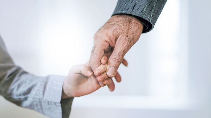 Telediario 1 - 7 años de burocracia para cambiar el apellido de su nieto