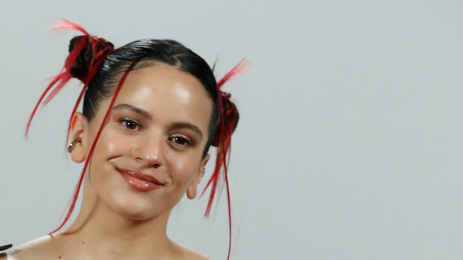 Rosalía estrena 'Motomami', un ábum en el mezcla ritmos urbanos, música electrónica y flamenco