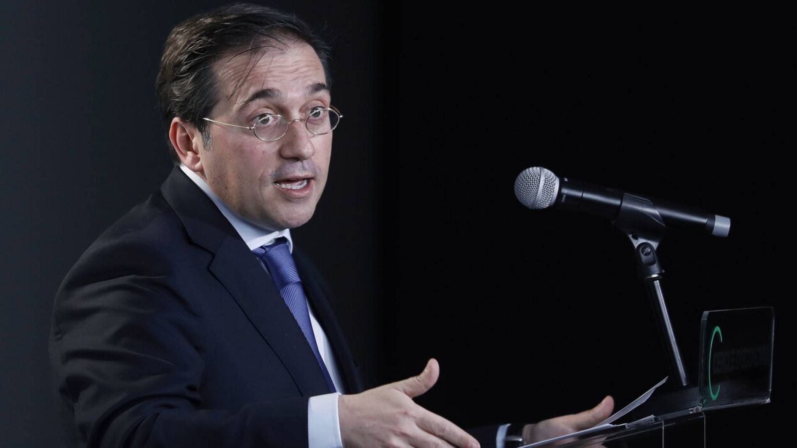 España considera que la iniciativa marroquí de autonomía de 2007 es la base más "seria y realista" para la resolución del conflicto