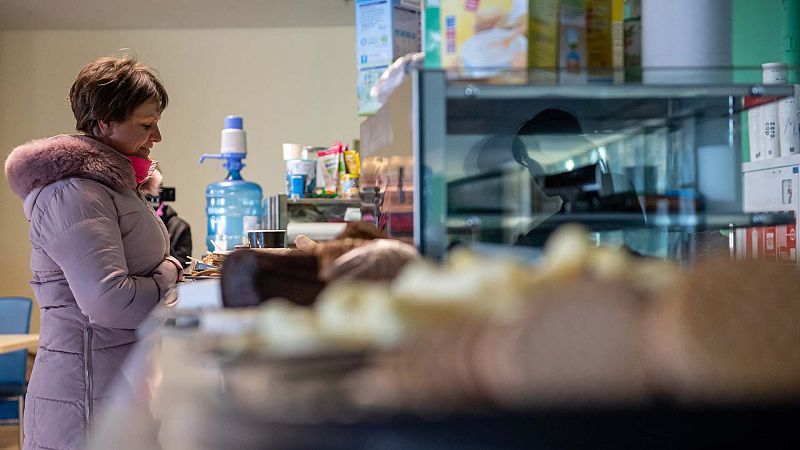 Una ONG española reparte ayuda en la frontera entre Ucrania y Rumanía | Ver