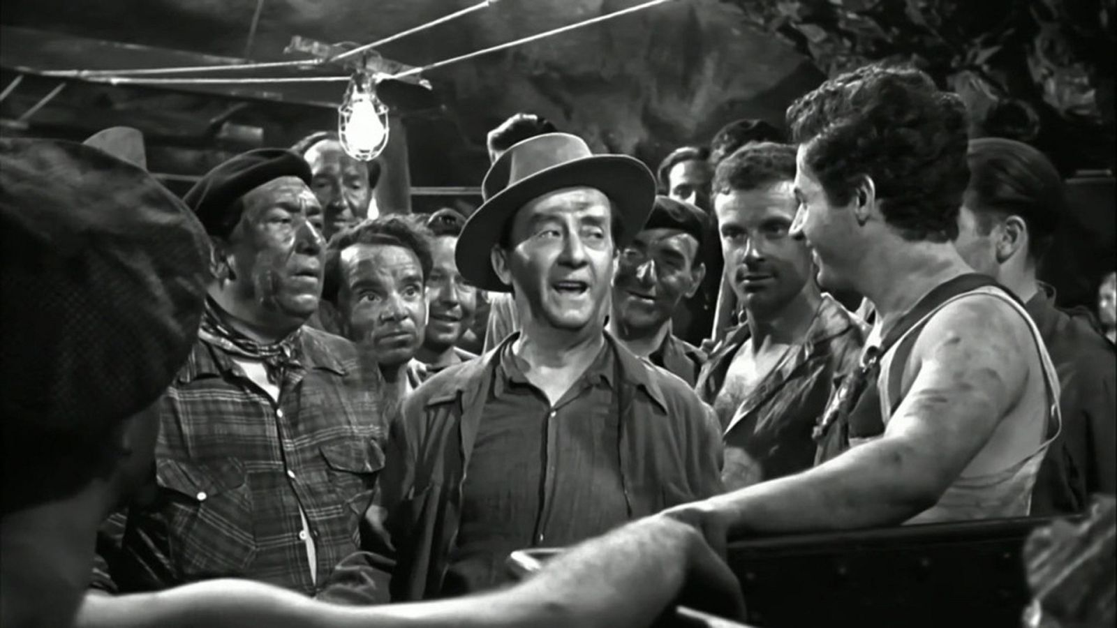 Cine de barrio - Esa voz es una mina - ver ahora