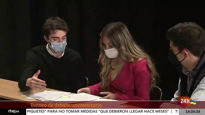 Parlamento - Ganadores del torneo de debate universitario 2022