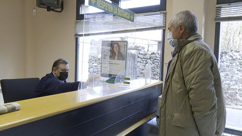 Comando actualidad - Abandonados por los bancos