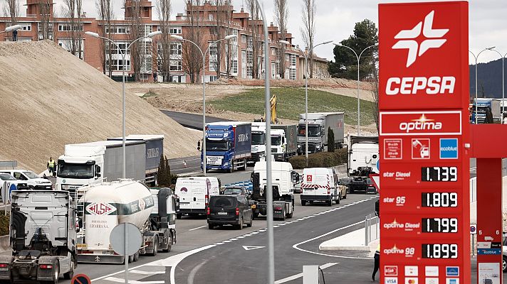 Telediario 2 - La Plataforma del Transporte convocante del paro mantiene la huelga a pesar de las ayudas anunciadas por el Gobierno