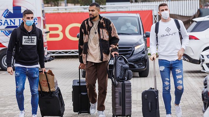 Telediario 1 - Luis Enrique ya tiene a los futbolistas de la selección española de fútbol concentrados en Las Rozas