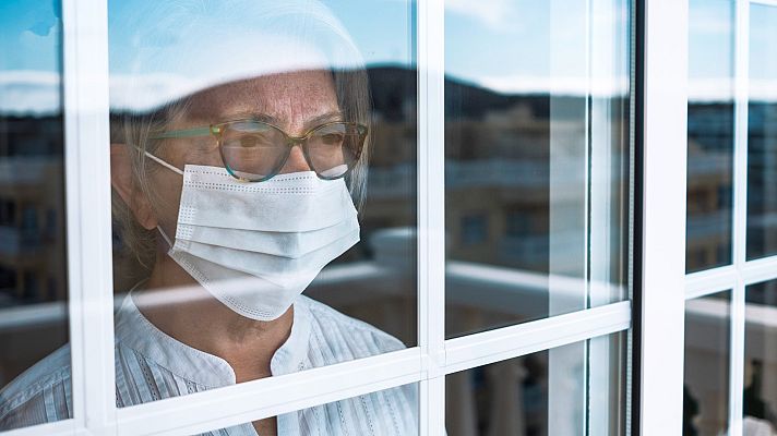 Telediario 2 - Sanidad elimina las cuarentenas para los positivos COVID asintomáticos y leves a partir del lunes