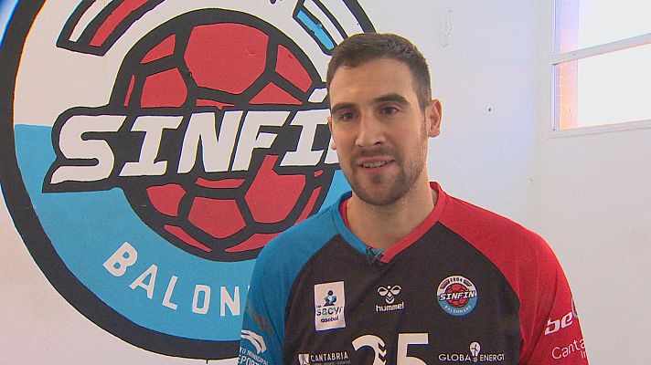 Telediario 2 - Molina vuelve al balonmano en Santander tras huir de Ucrania