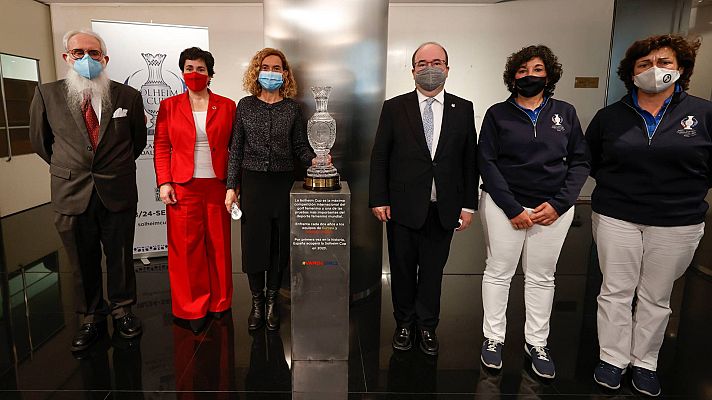 Telediario 2 - La Solheim Cup, la gran competición femenina de golf, presentada en el Congreso de los Diputados