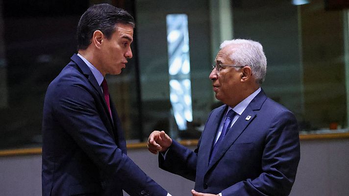 Telediario 2 - La UE permite la "excepción ibérica" para frenar los precios de la energía