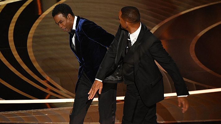 El bofetón de Will Smith protagoniza los Oscar 2022 | Ver
