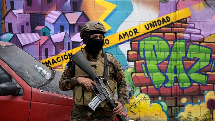 Telediario 1 - El Salvador decreta el estado de excepción ante la oleada de muertes violentas