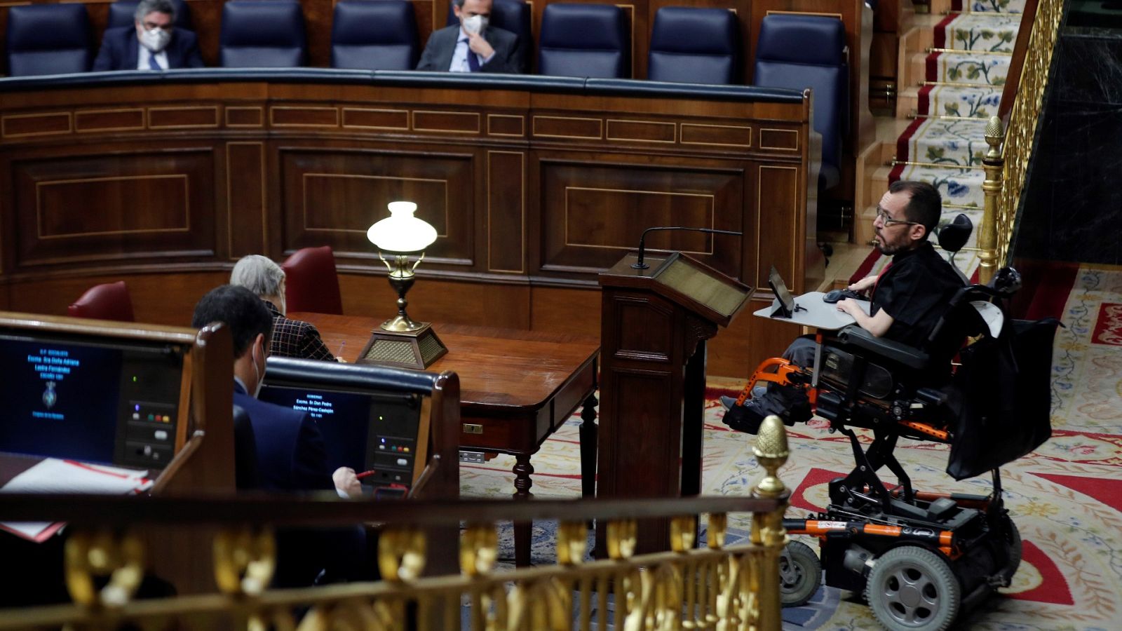 Echenique irrita al PP al decir en el Pleno del Congreso que Feijóo tiene "amigos narcotraficantes"