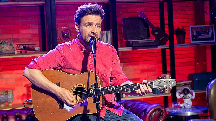  - Funambulista canta "Superpoderes" para despedir el programa