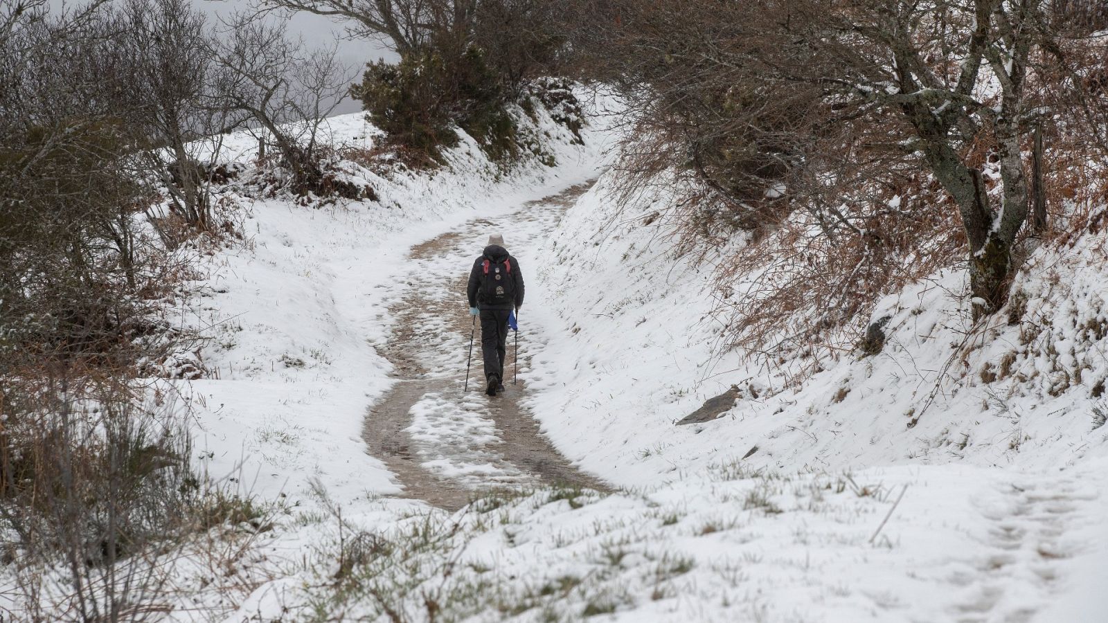 Nevadas en el norte peninsular y descenso de temperaturas