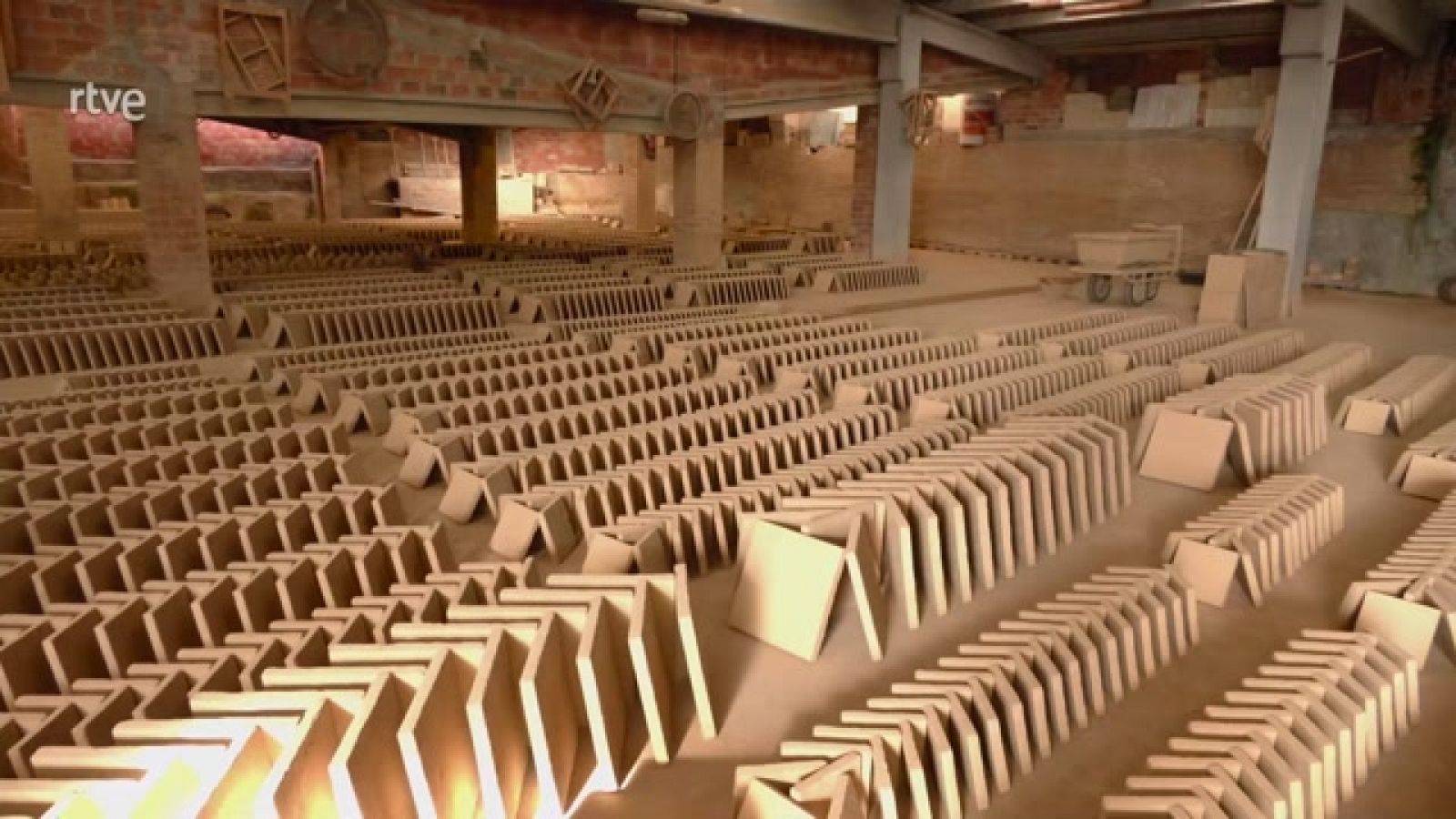 Aquí la Tierra - Tejas y baldosas hechas a mano