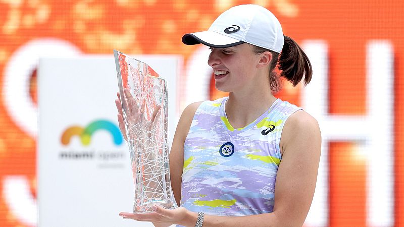 Swiatek arrolla a Osaka y gana el Abierto de Miami | Ver