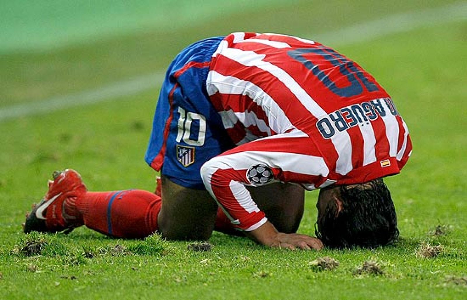 Sergio 'Kun' Agüero tiene complicado jugar el domingo contra el Villarreal.