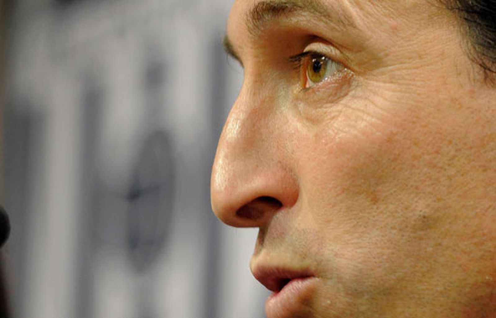 Emery esconde sus cartas | Ver