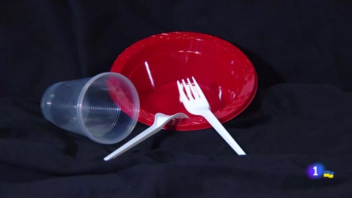 Telediario 1 - Días contados para los plásticos de un solo uso