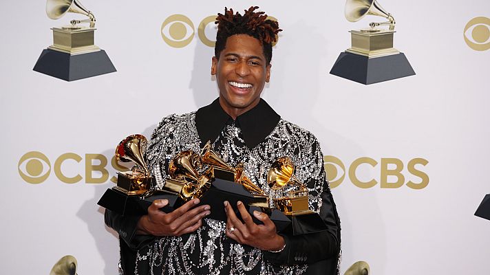 Telediario 1 - Jon Batiste y Silk Sonic triunfan en los Grammy 2022