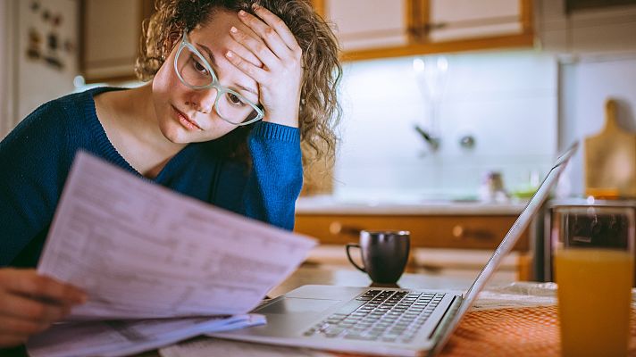 Telediario 1 - Las claves de la campaña de la renta que comienza el miércoles: nuevo tramo y declaración de obras o criptomonedas