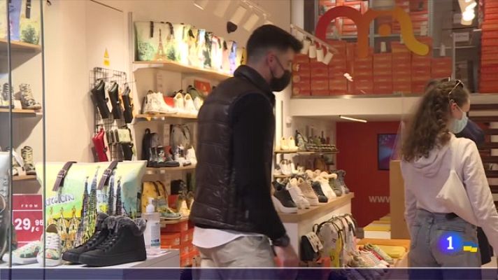 L'Informatiu - El comerç de Barcelona demana millorar la mobilitat