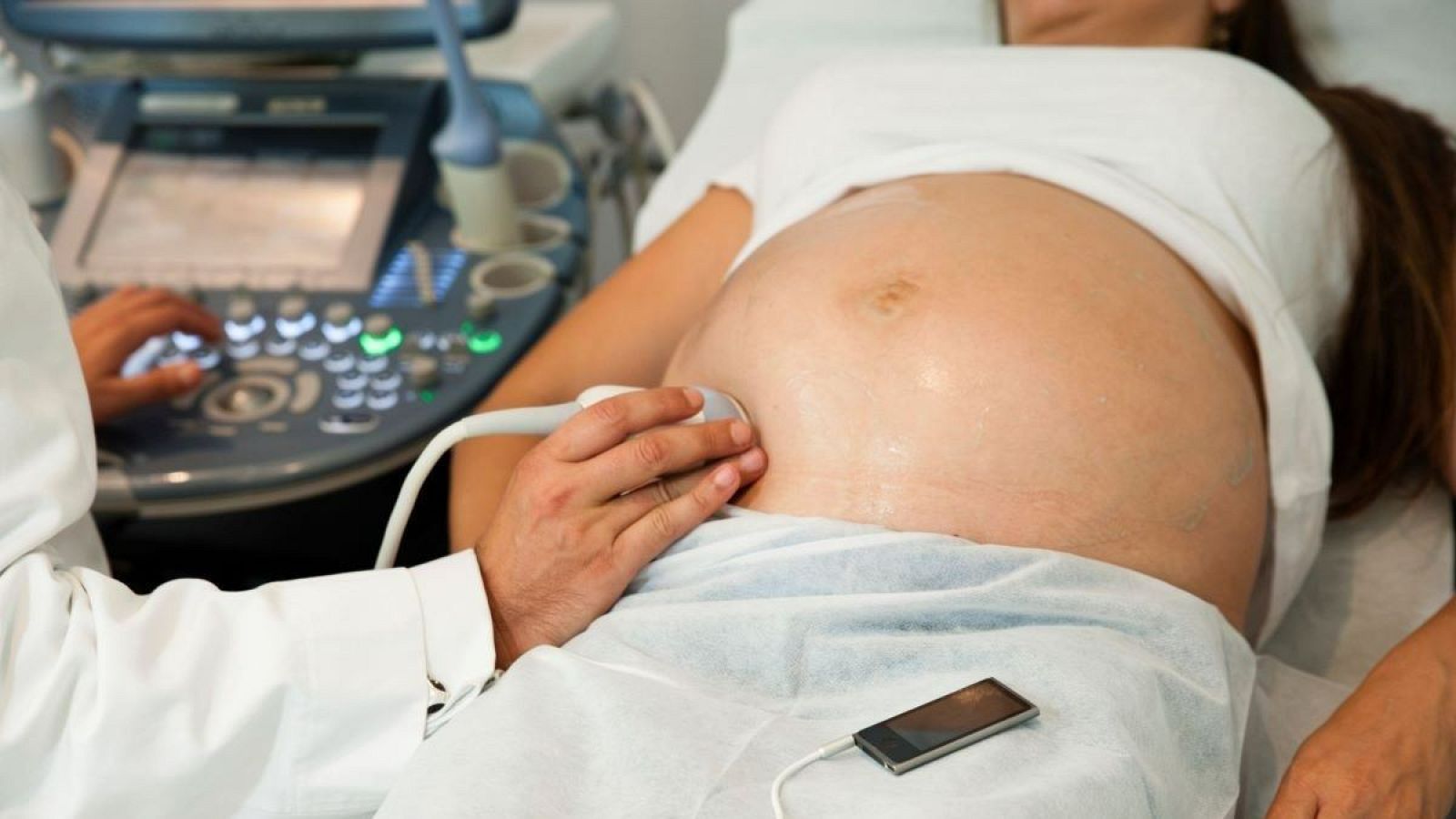 ¿Por qué se producen los antojos estando embarazada? | Ver